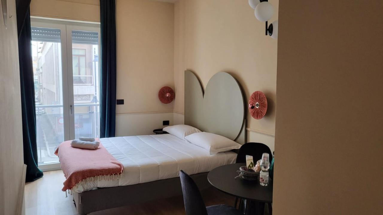 Large Double Room,1253543539:JPEG